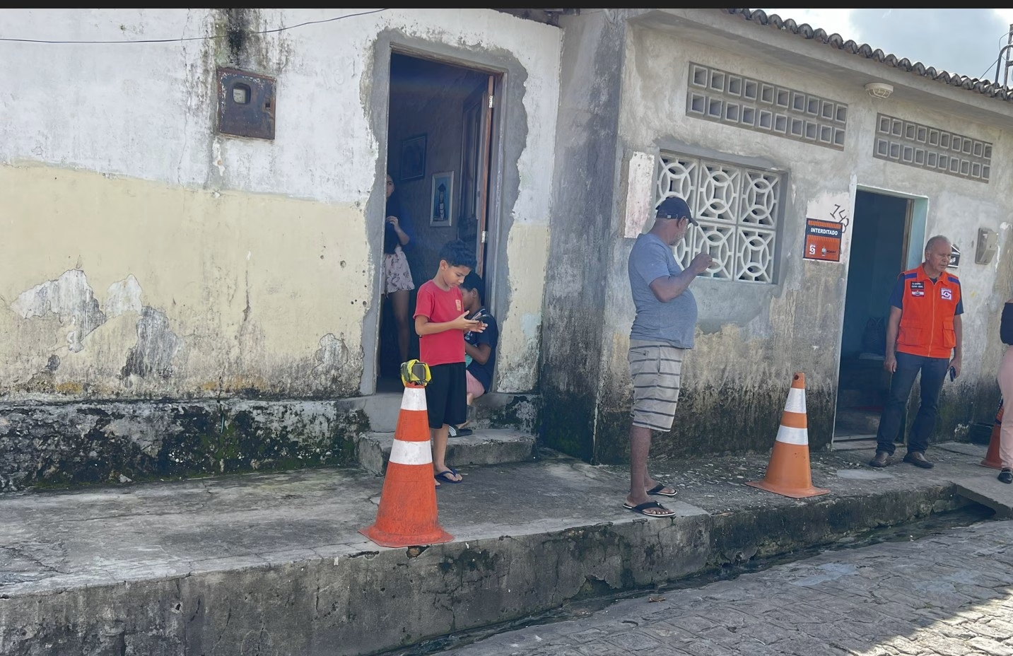 Penedo toma medidas para residências com solo aquecido