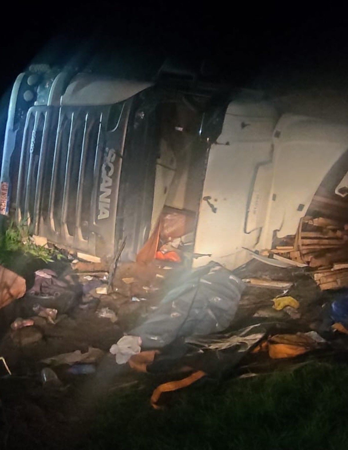 Acidente fatal com carreta em Pilar deixa um morto