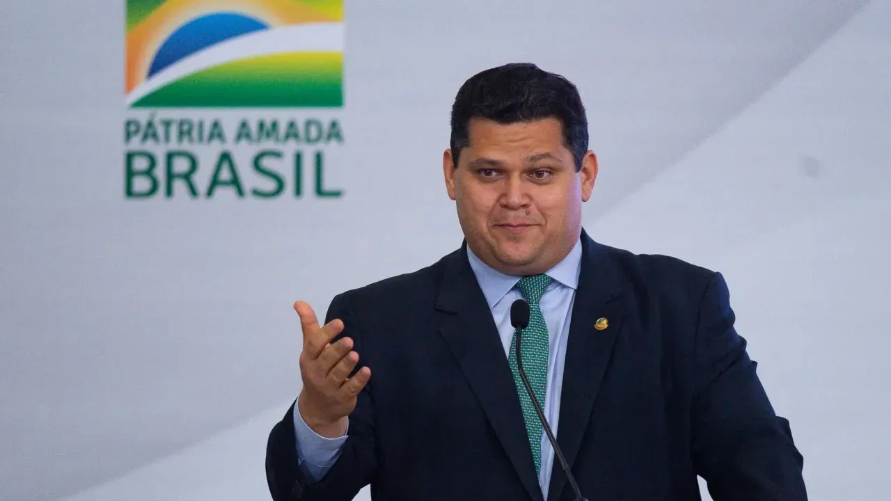 Alcolumbre afirma que anistia não é debate para brasileiros