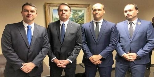 Quando o Mito vira mero Cabo Eleitoral, a ciência política é provocada