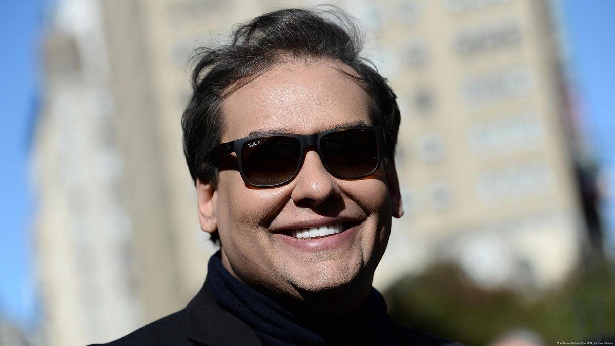 Trump comuta pena de George Santos por fraude