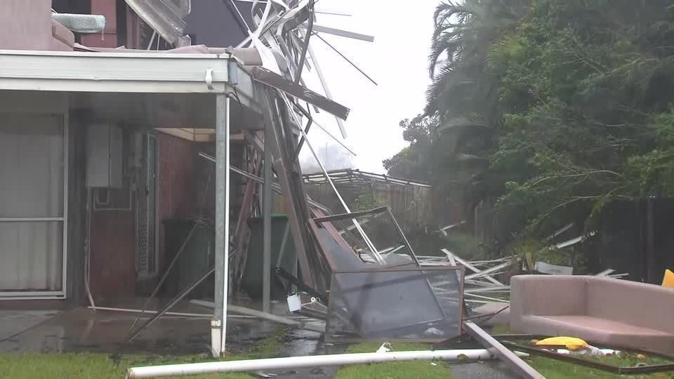 Ciclone Alfred deixa mortes e apagão na Austrália