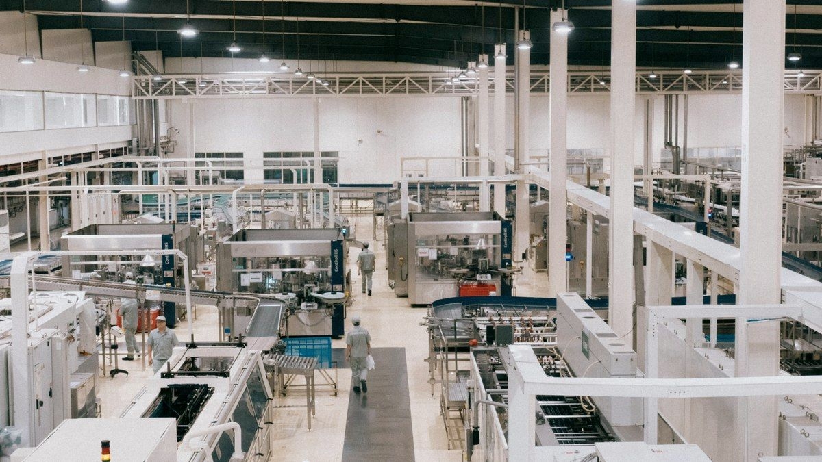 Dono de fábrica distribui bônus de R$ 1 bi aos funcionários