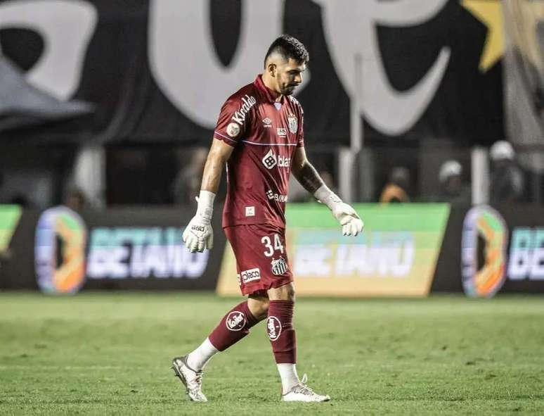 Santos completa um turno inteiro sofrendo gols no Campeonato Brasileiro