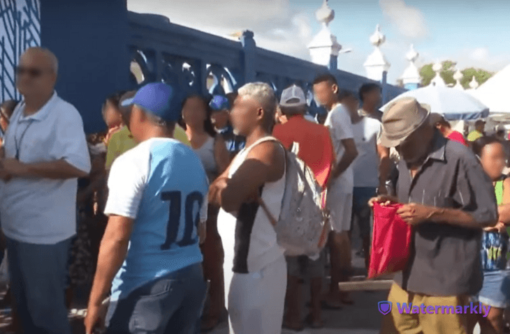 Dia de Finados: familiares visitam cemitérios em Alagoas em homenagem aos entes queridos