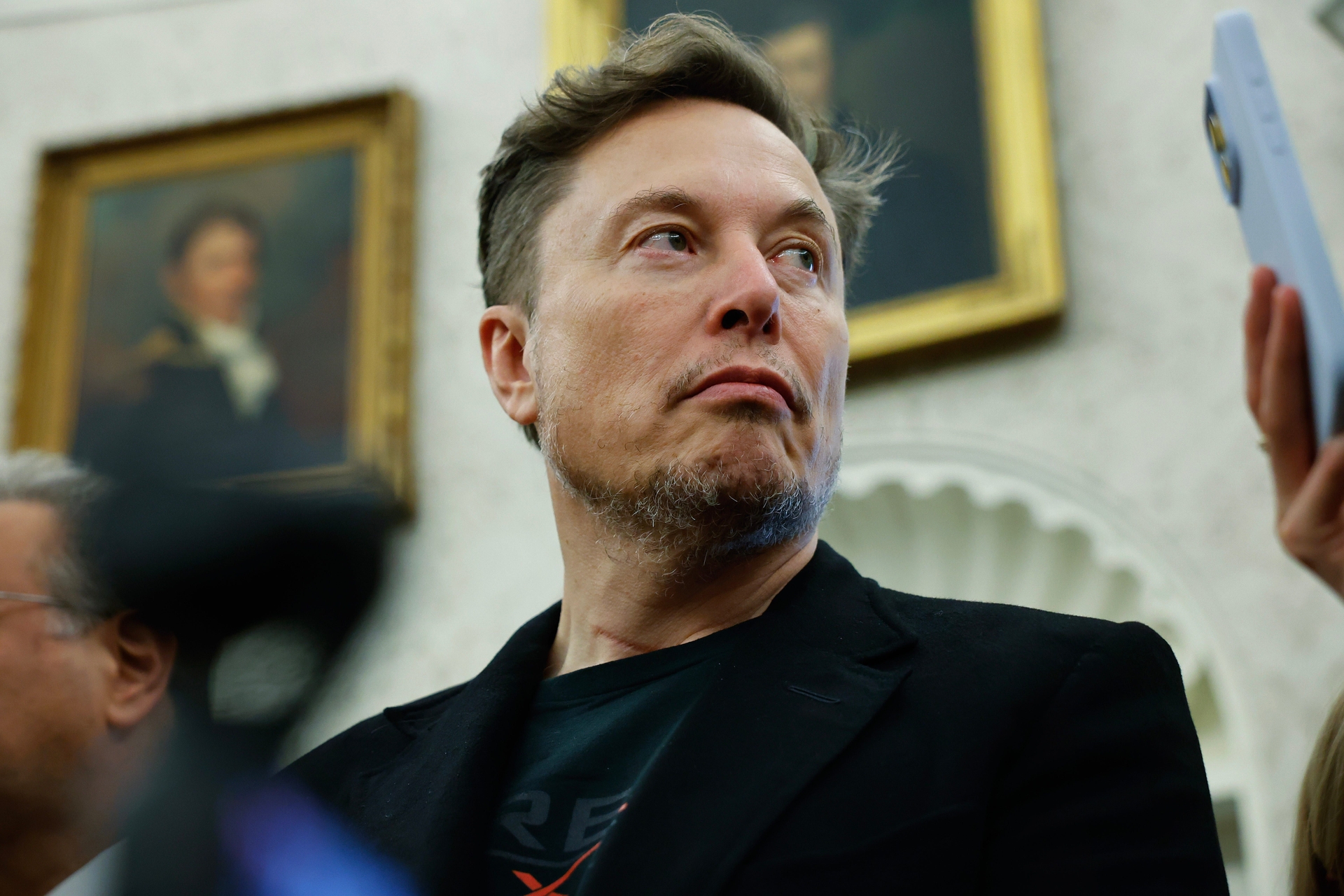 Advogado da xAI de Elon Musk renuncia para família