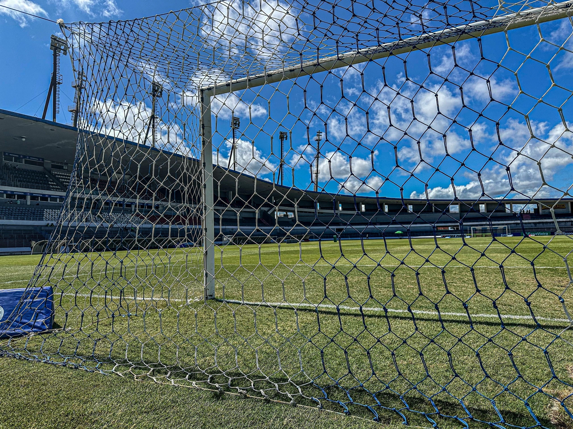 CSA e Confiança empatam em jogo sem gols no Rei Pelé