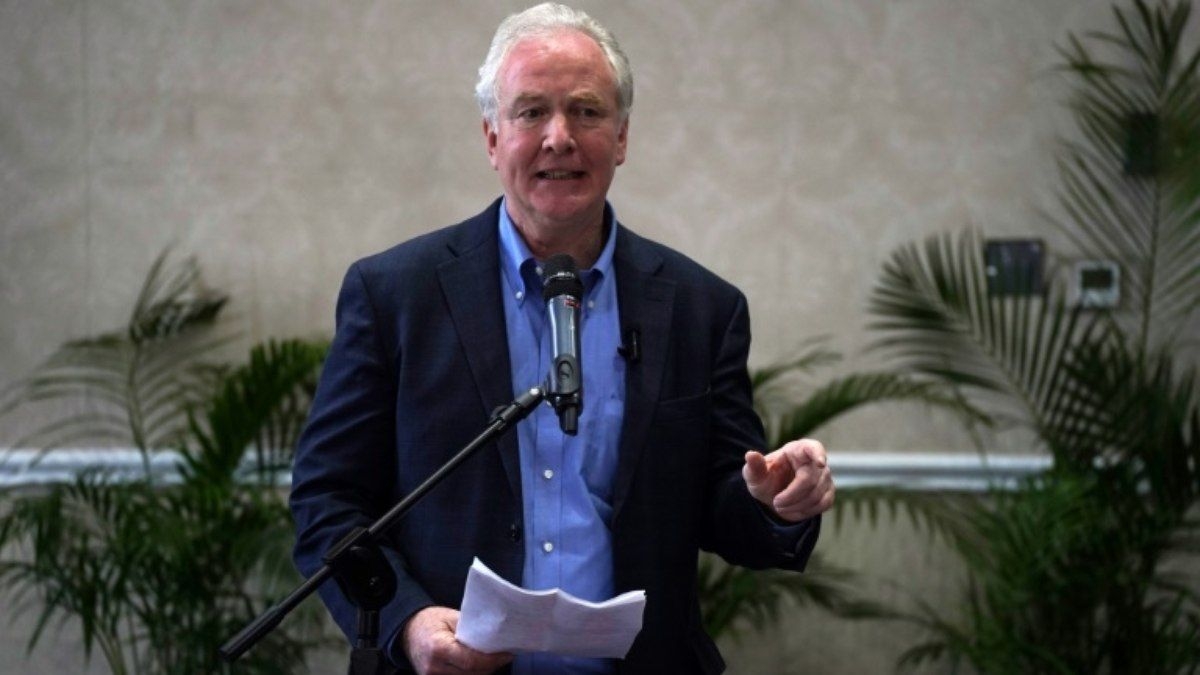 Senador americano é impedido de visitar migrante em El Salvador