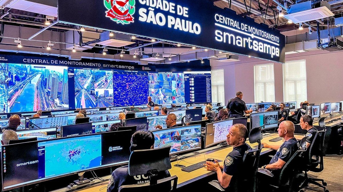 Jovem desaparecido é localizado pelo Smart Sampa em SP