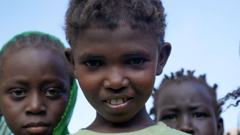 A 'crise invisível' no país onde mais crianças fogem da guerra que em qualquer outro