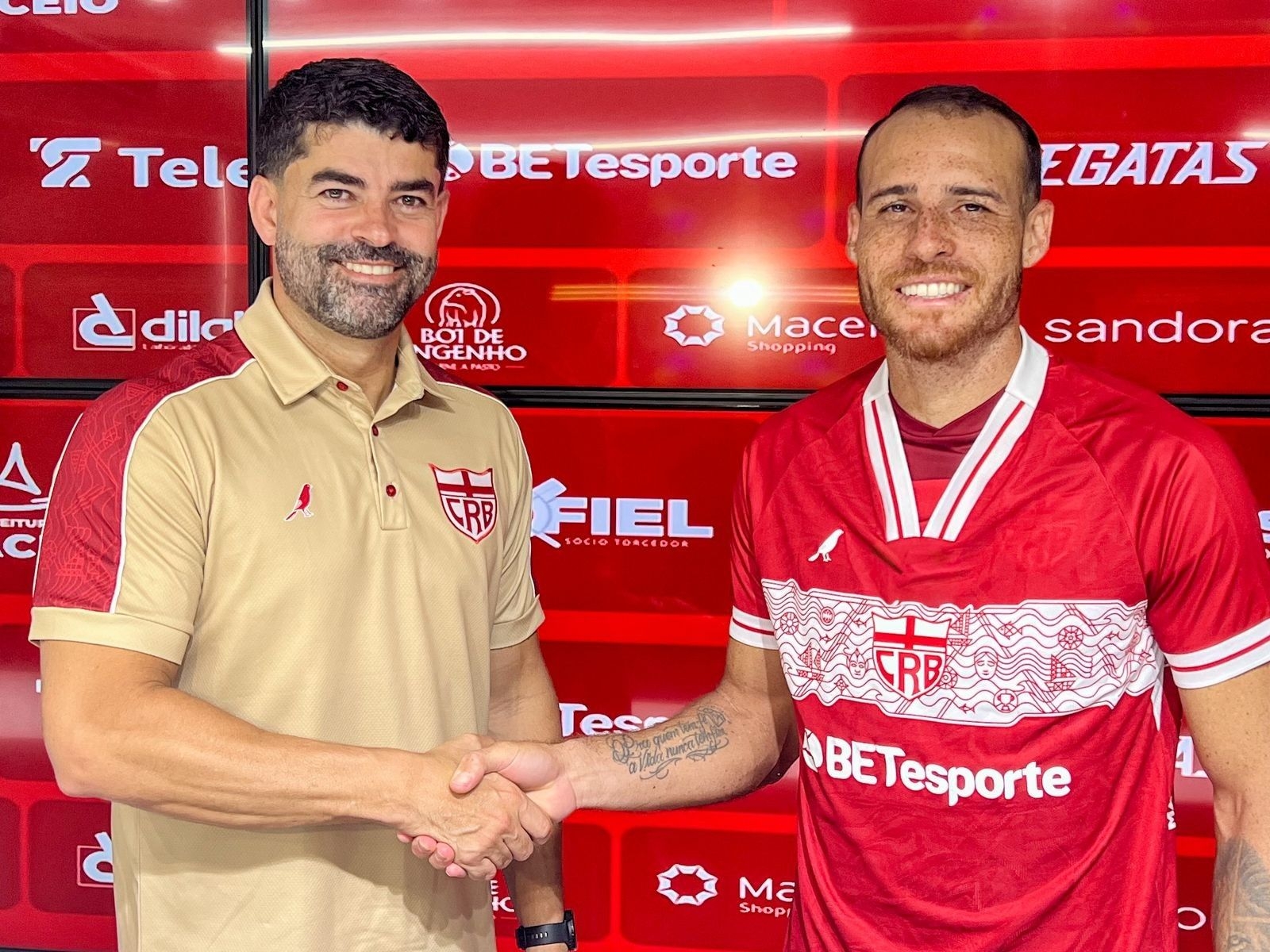 Pedro Castro é novo reforço do CRB após acesso no Remo