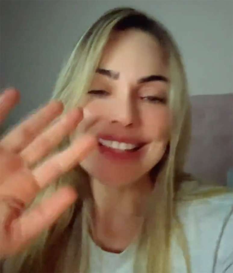 A Fazenda | Rachel comemora eliminação de Simioni : "Vem ver o que te espera"