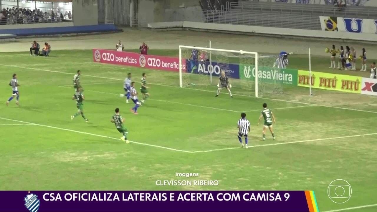 Matheus Sacramento se apresenta como novo centroavante do CSA