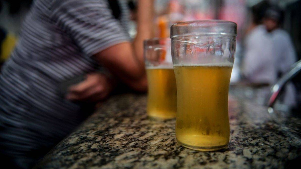 Alerta do Governo sobre mortes por bebidas adulteradas em SP