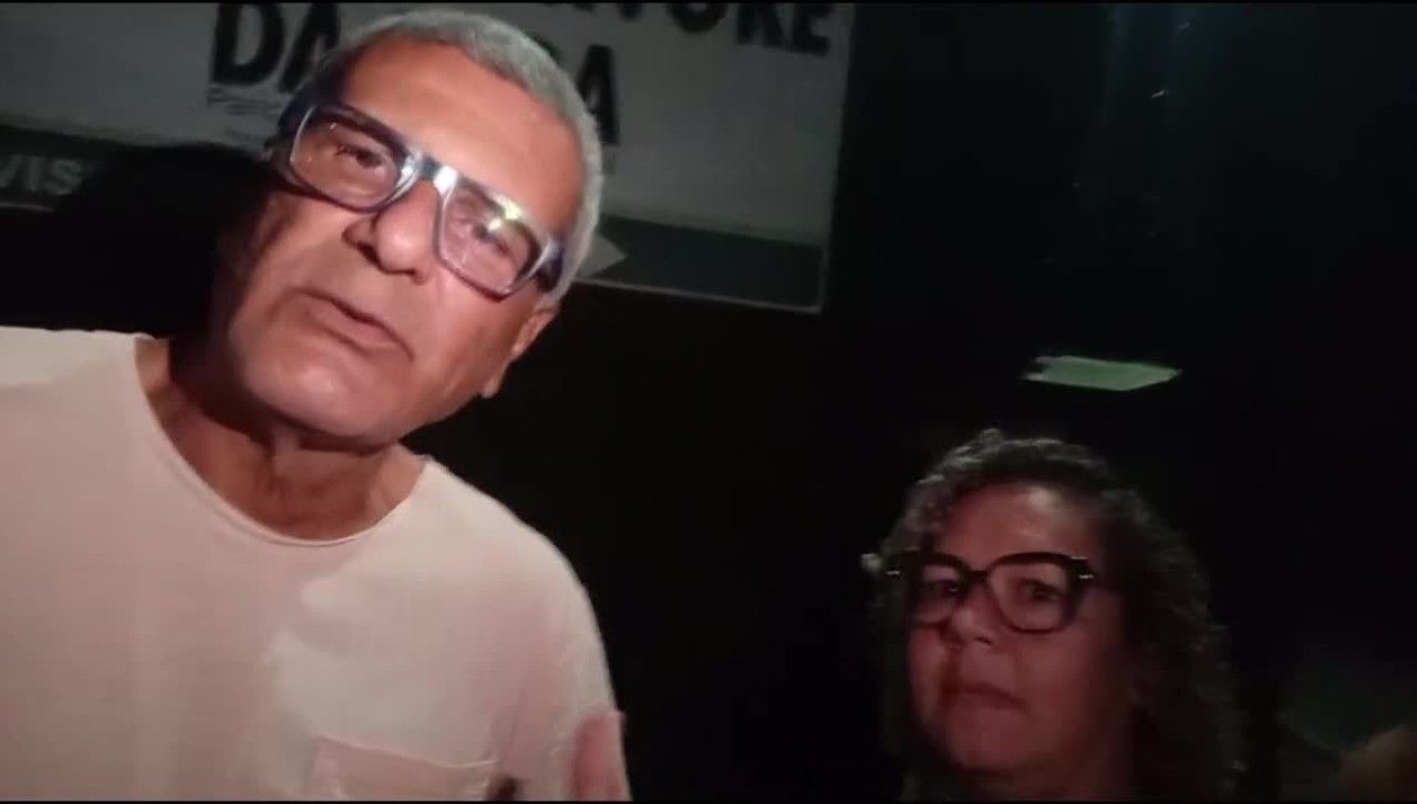 Peu visita Marcos Adriano em clínica de reabilitação