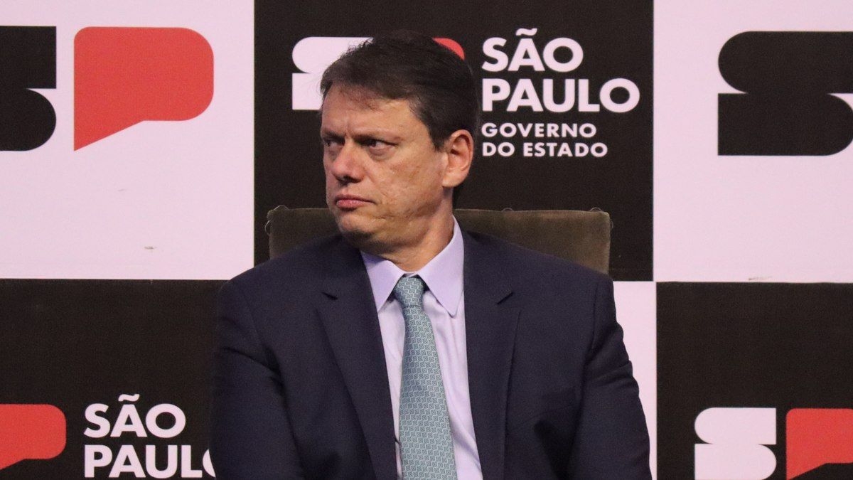 Tarcísio de Freitas lidera em pesquisas eleitorais em SP