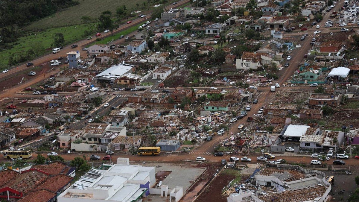 Governo envia ajuda humanitária ao Paraná após tornado