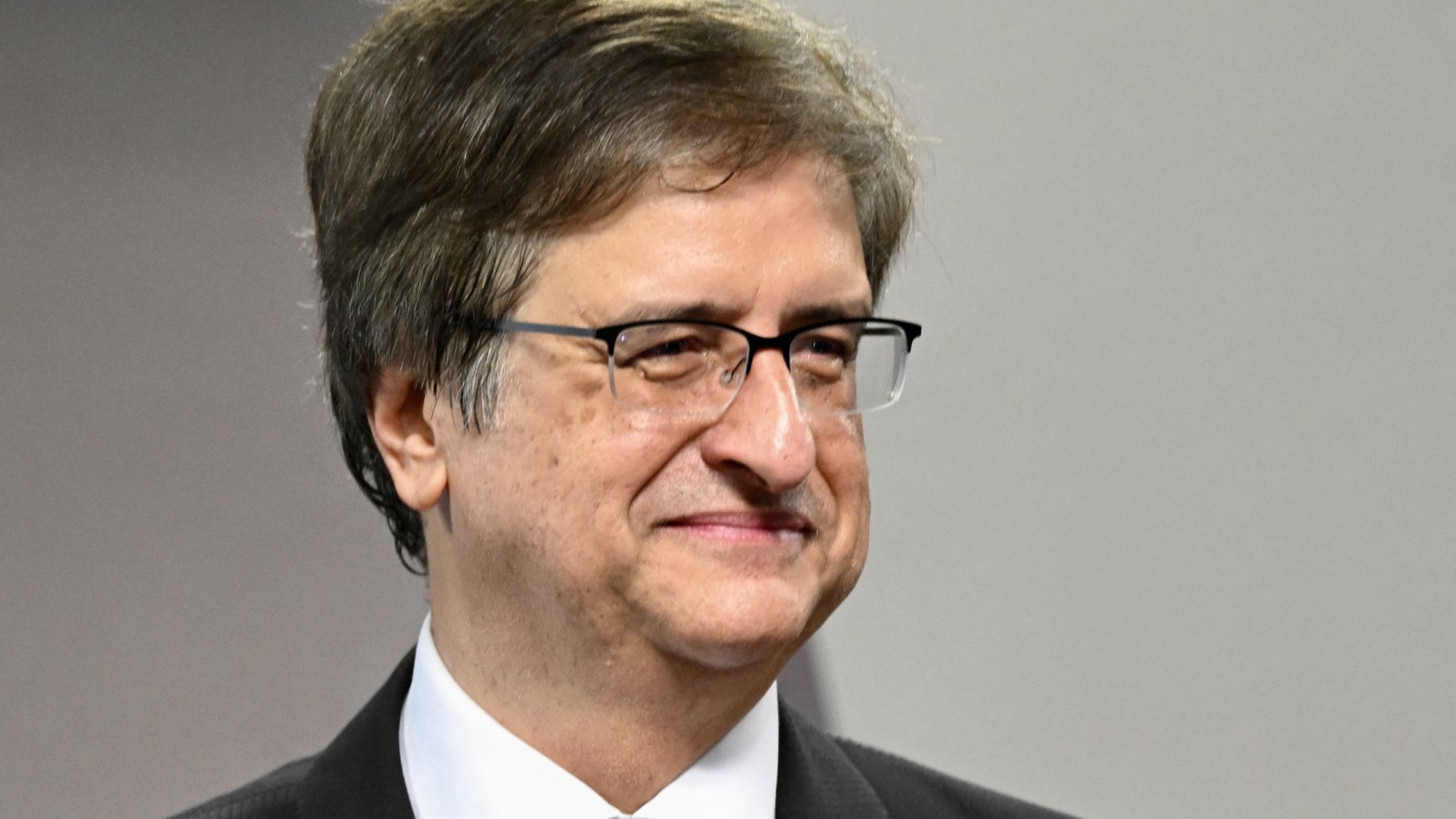 Paulo Gonet toma posse na PGR e diz que órgão não busca palco nem holofote