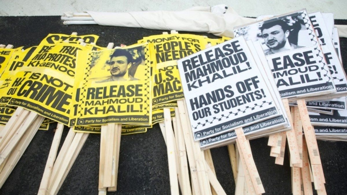 Juiz dos EUA autoriza deportação de líder estudantil pró-palestinos