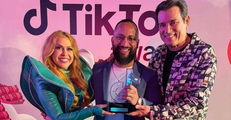 TikTok Awards 2023: professor alagoano vence prêmio de 'Prof do Ano'