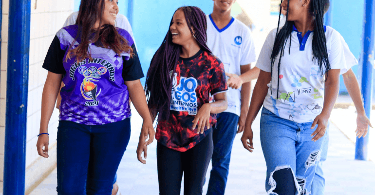 Alagoas lança edital com vagas em programa de intercâmbio na Inglaterra