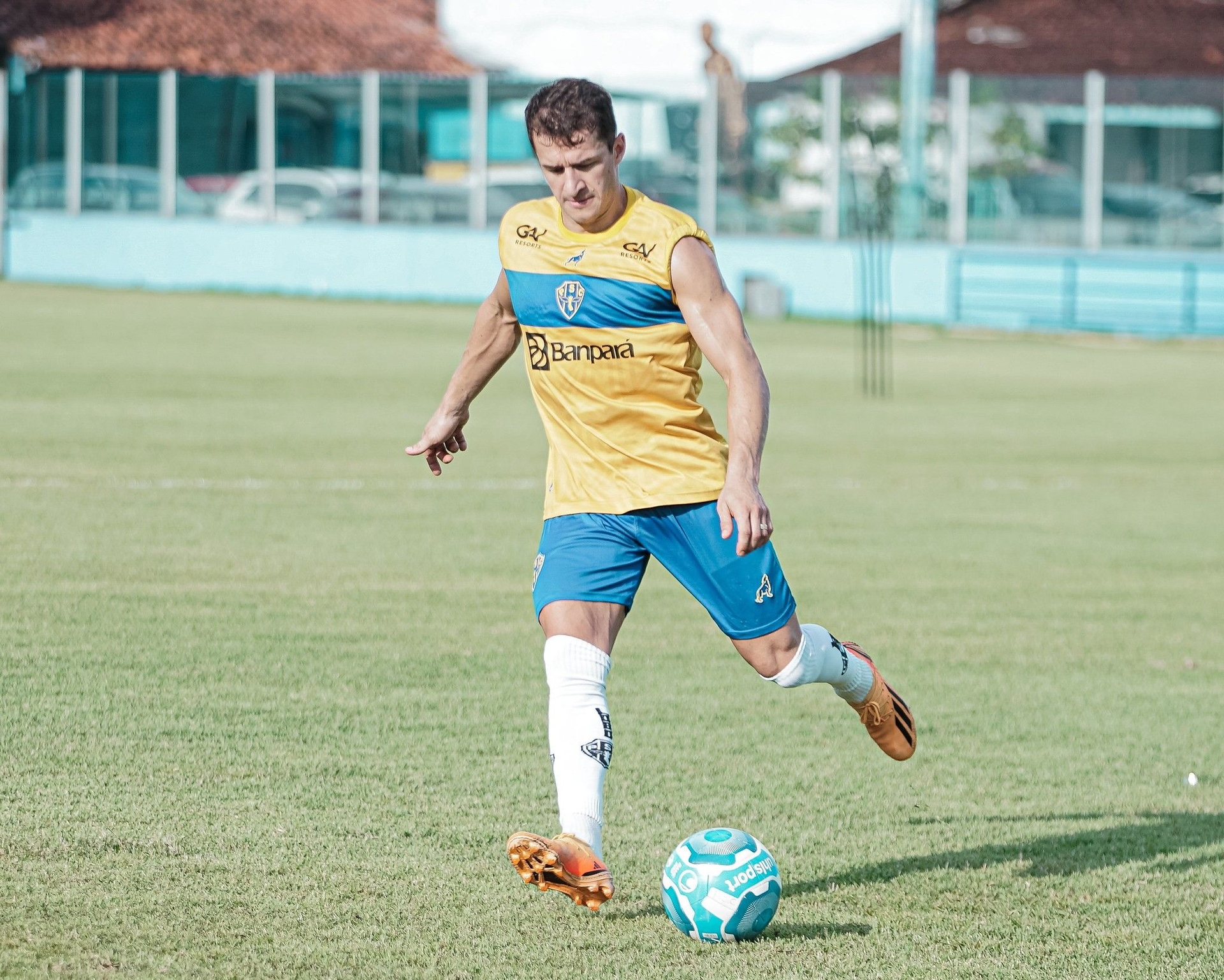 CSA confirma retorno do meia Ronaldo Mendes para estadual