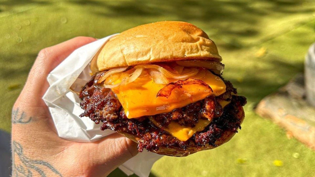 Padrinhos inaugura nova hamburgueria no Lago Sul