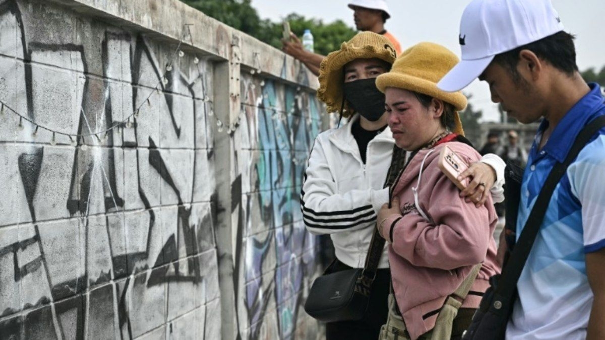 Terremoto na Tailândia Causa Desabamento de Prédio