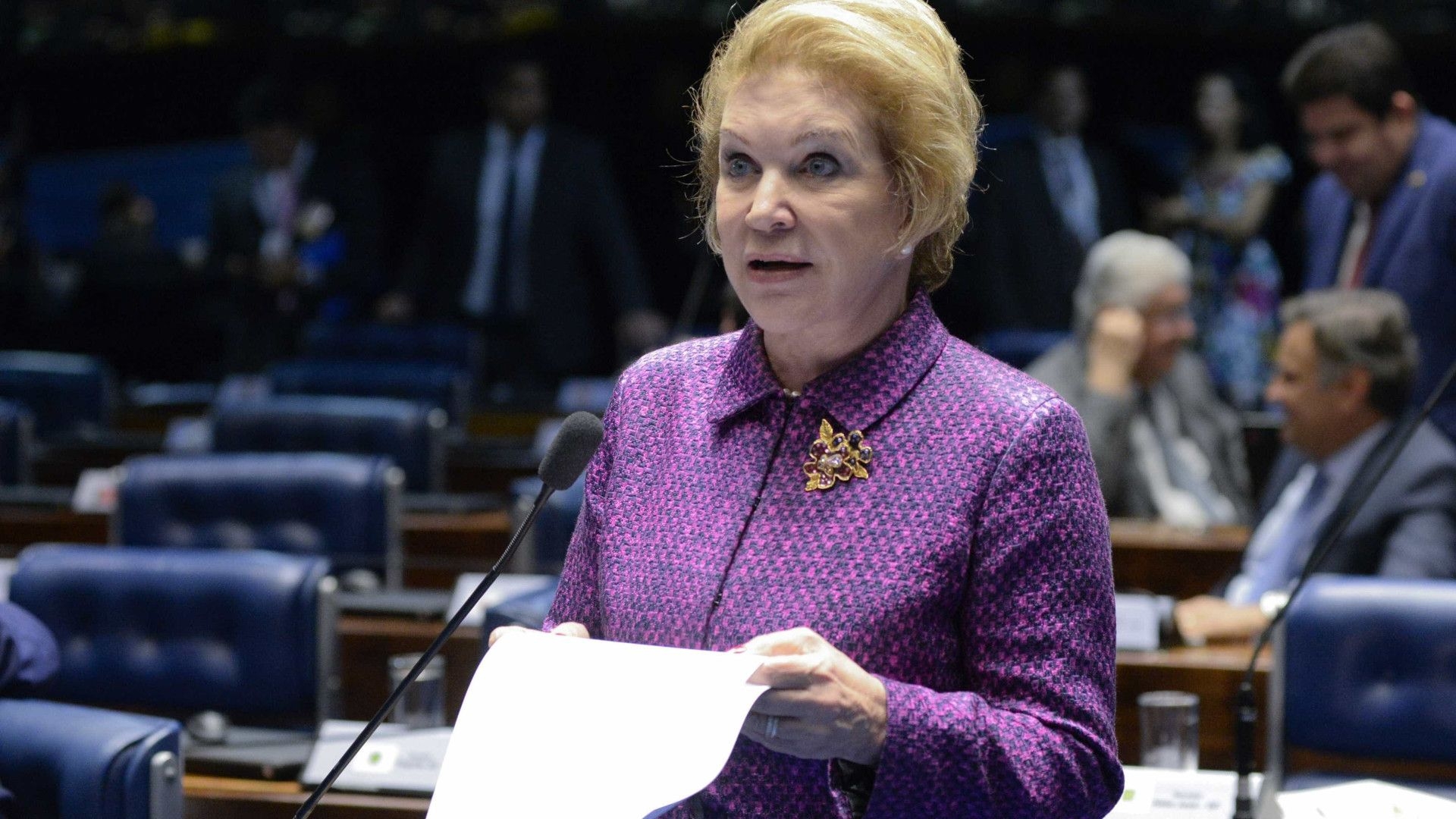 Marta entrega carta de demissão a Nunes após dizer a Lula que aceita ser vice de Boulos