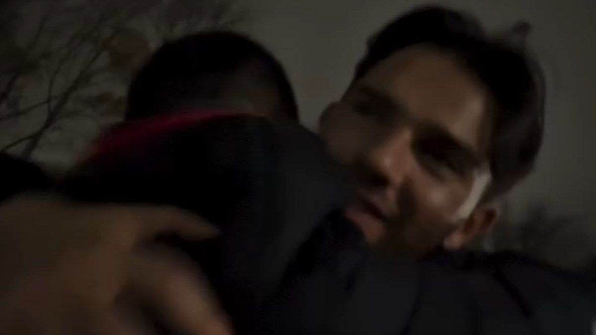 Reencontro emocionante de jovem com pai após 21 anos