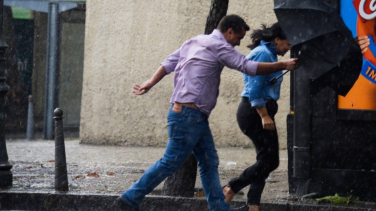 Frente fria traz tempestades e granizo ao Sul do Brasil