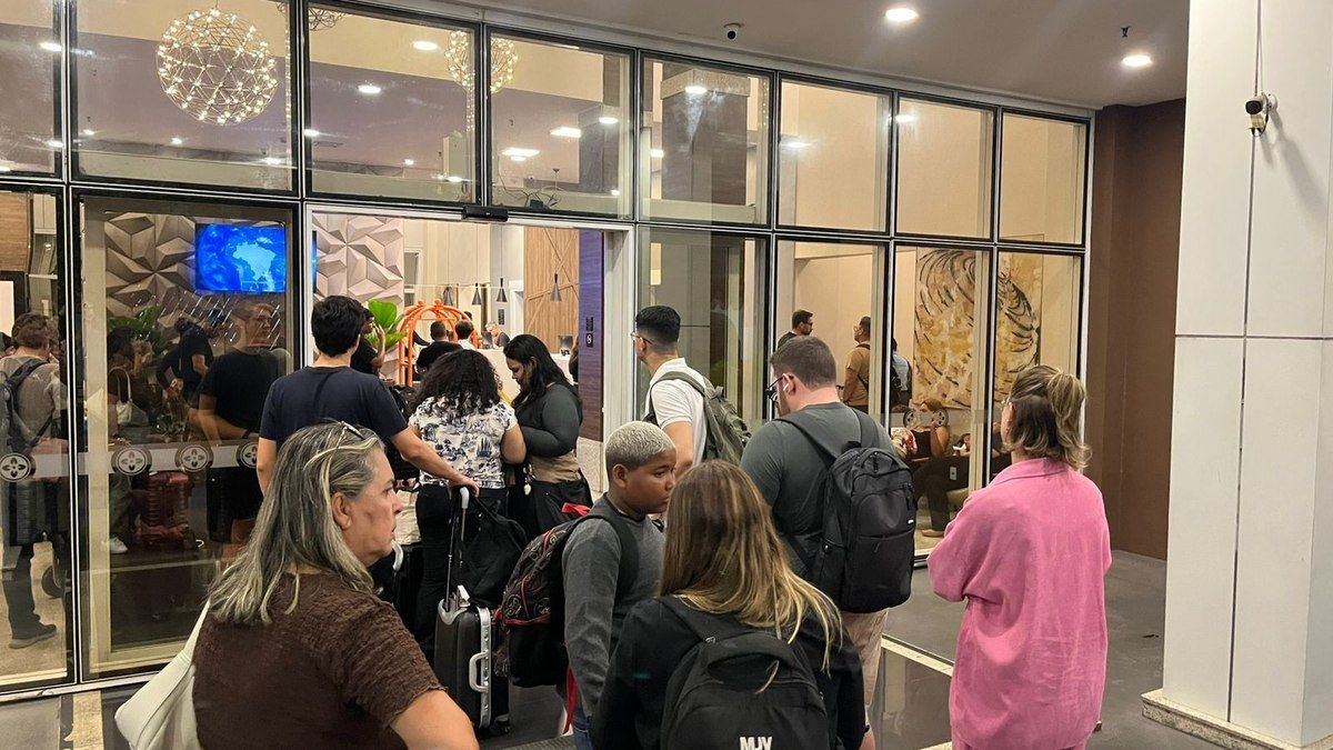 Caos aéreo em Congonhas deixa passageiros em apuros