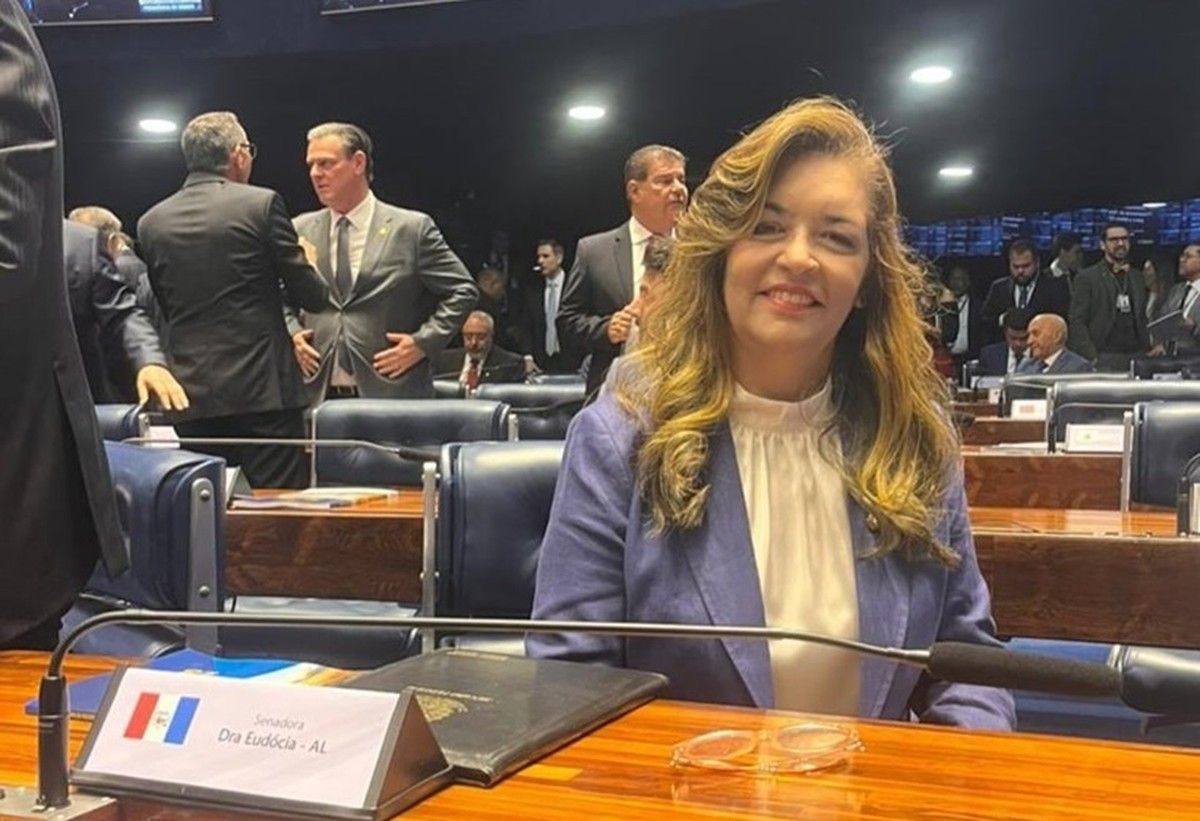 Eudócia Caldas assume vaga de Rodrigo Cunha no Senado