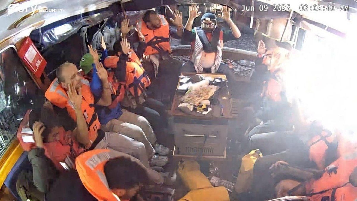 Israel intercepta navio que transportava Greta Thunberg