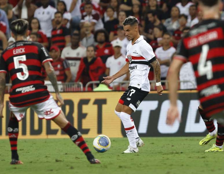 São Paulo e Flamengo buscam primeira vitória na temporada em duelo pela FC Series