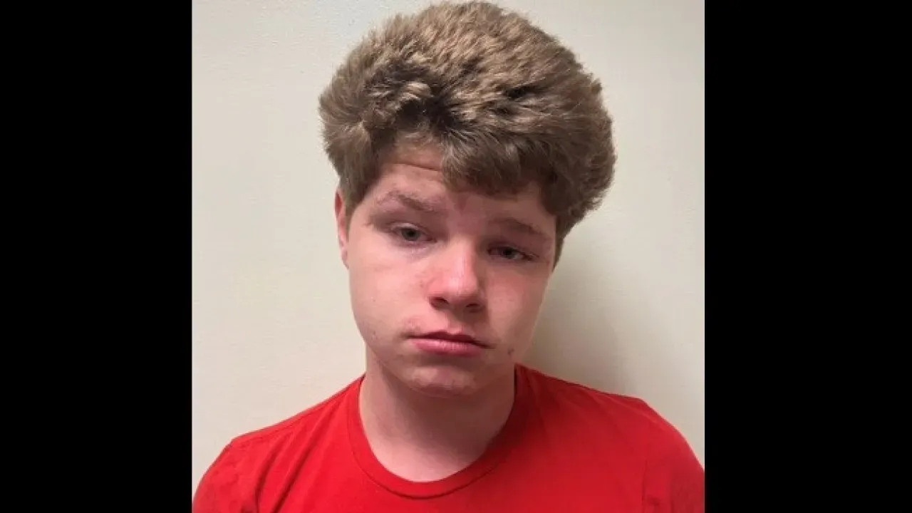 Adolescente condenado a 25 anos por estuprar idosa nos EUA