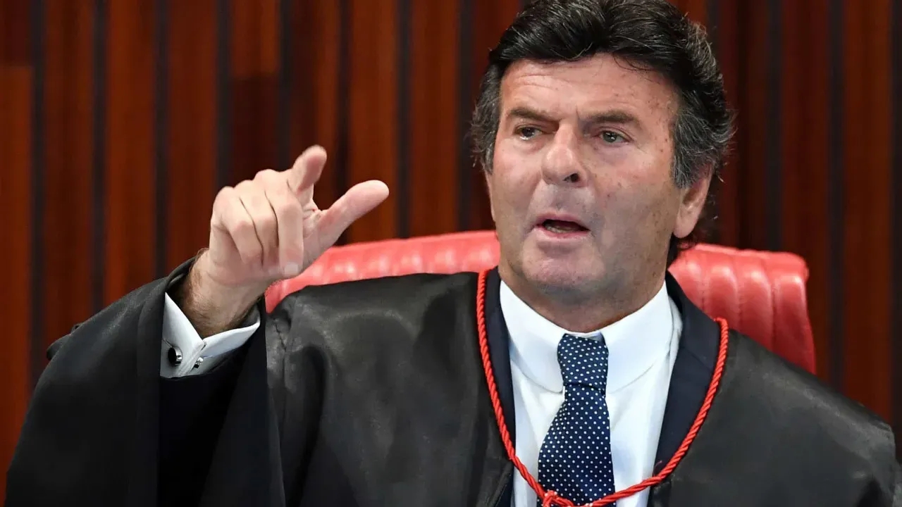 Acordo de Janones homologo encerramento de investigação sobre rachadinha