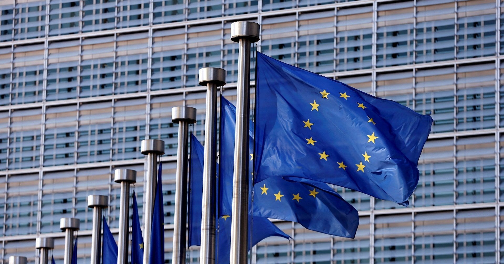 Aumento da Aprovação da União Europeia Impulsionado por Segurança