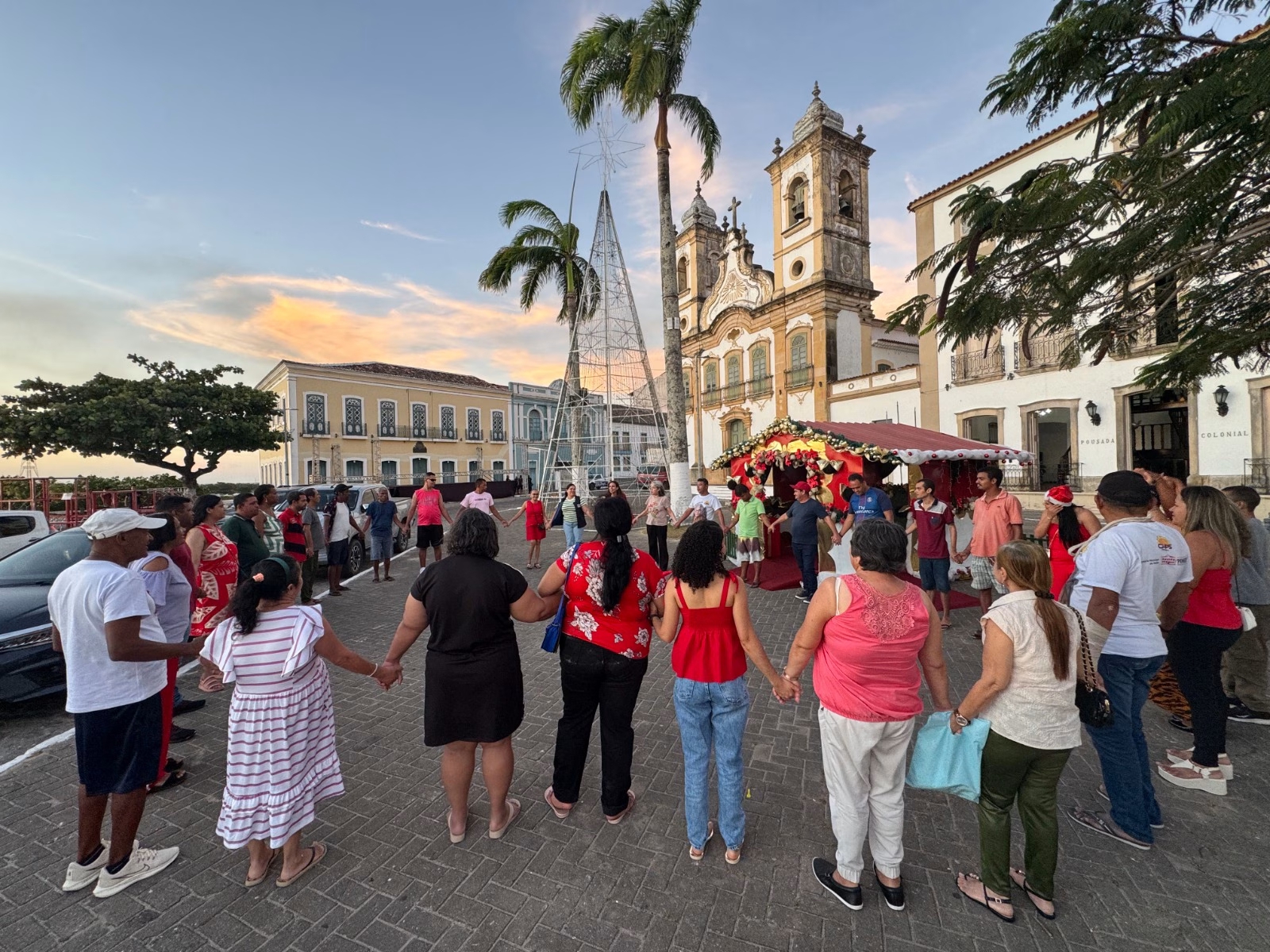 Usuários do CAPS Vivenciam o Natal no Penedo Luz