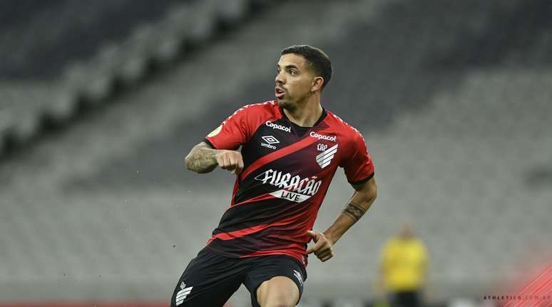 Fluminense tem interesse na contratação de David Terans, ex-Athletico
