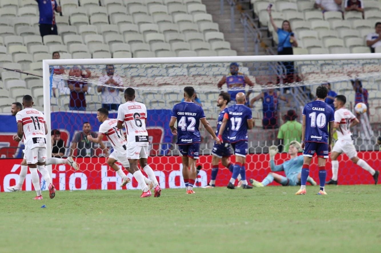 CRB vence Fortaleza, mas é eliminado na primeira fase