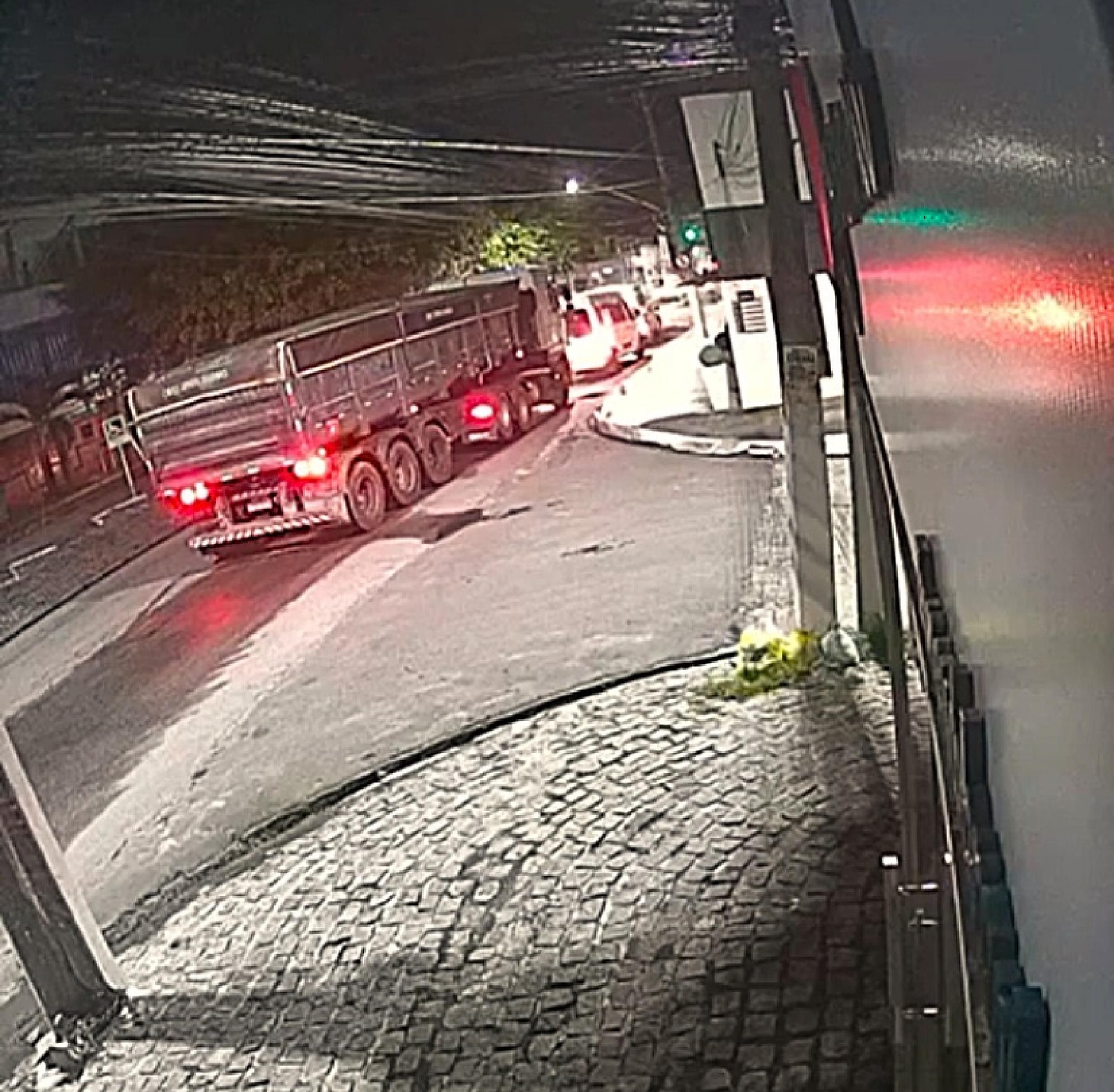 Motorista procurado após atropelamento de idosa em Maceió