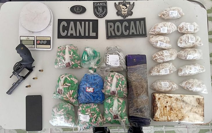 Polícia apreende quase 4 kg de drogas e revólver após abordar jovem em Arapiraca