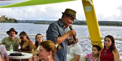 FliPenedo tem sarau literário no Rio São Francisco e nas ruas da cidade