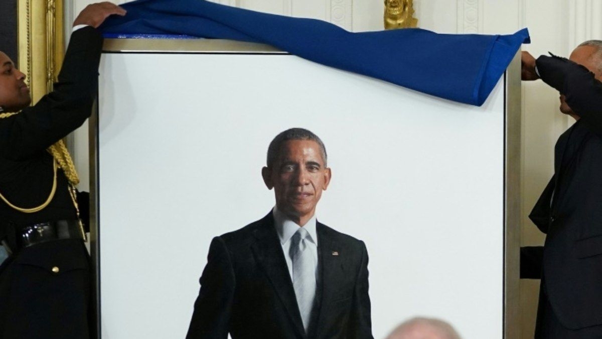 Trump troca retrato de Obama por seu próprio na Casa Branca