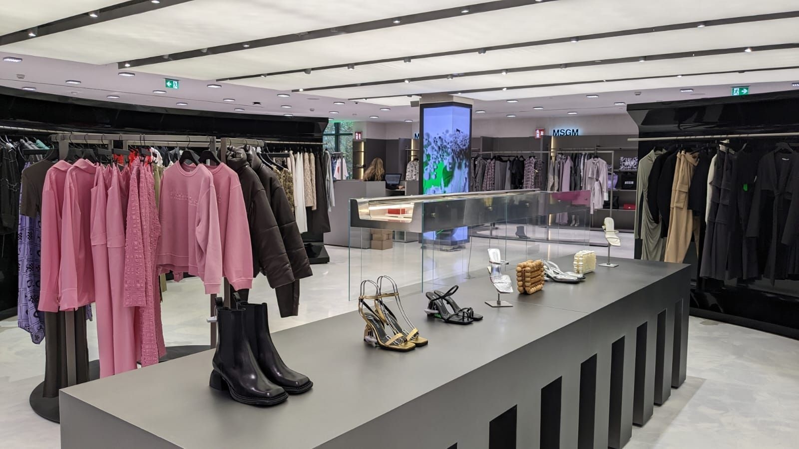 Dimas Gimeno irá abrir loja WOW em Barcelona até 2026