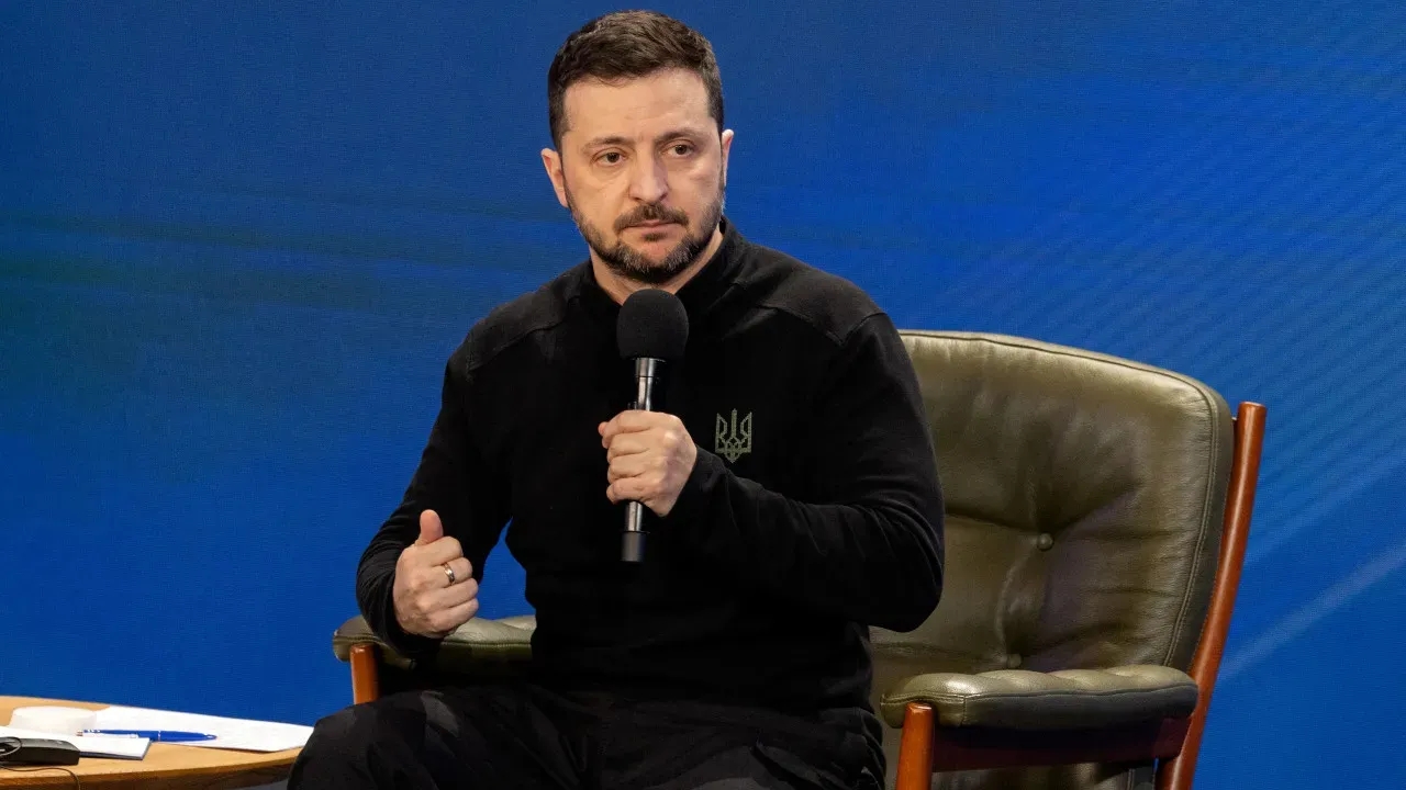 Zelenski e Trump firmam acordo de minerais estratégicos