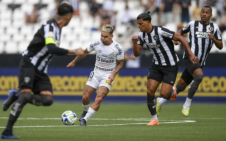 Perfil de programa da Globo tira sarro de Santos e Botafogo após fim do Brasileirão