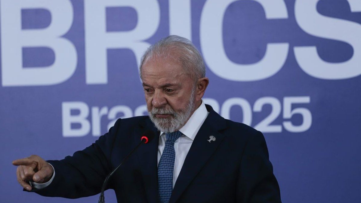 Lula critica OMC e denuncia chantagem tarifária no Brics