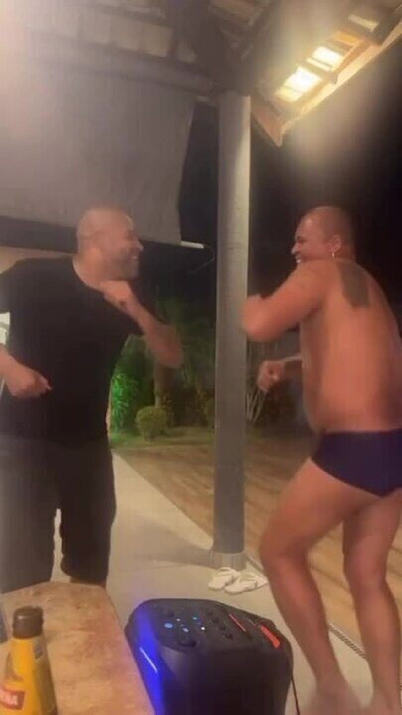 Adriano e Aloísio mostram molejo em Atalaia